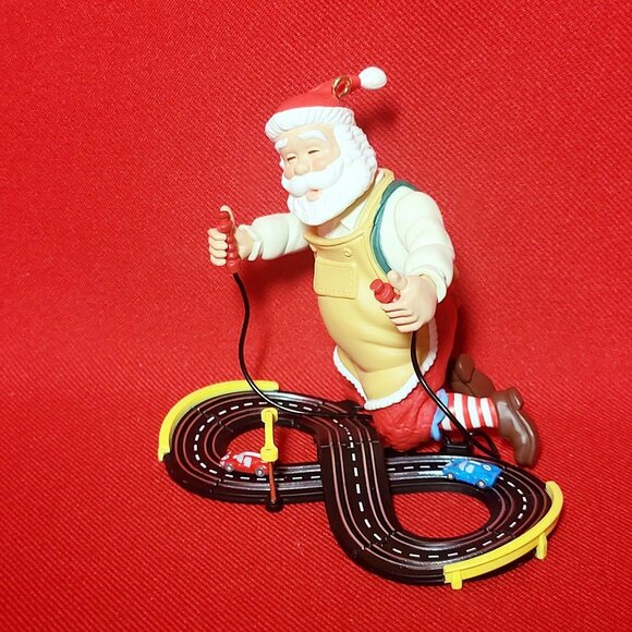 Hallmark Toymaker Santa Christmas Ornament 2007 - Picture 8 of 10